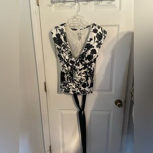 Xscape top/blouse. White and black. Size 16.